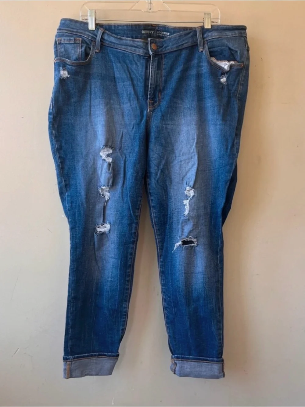 Distressed Boyfriend Jeans in Medium Blue - Relaxed Fit